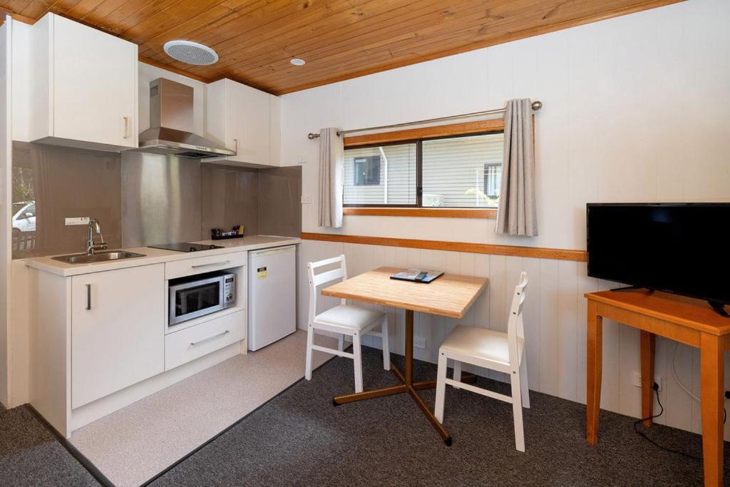 Big4 Strahan Holiday Retreat Екстер'єр фото
