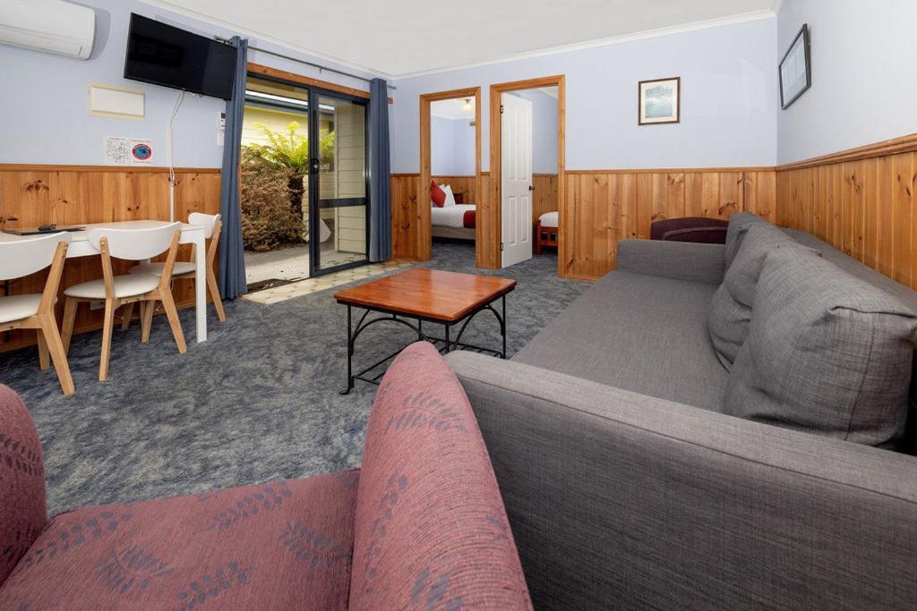 Big4 Strahan Holiday Retreat Екстер'єр фото