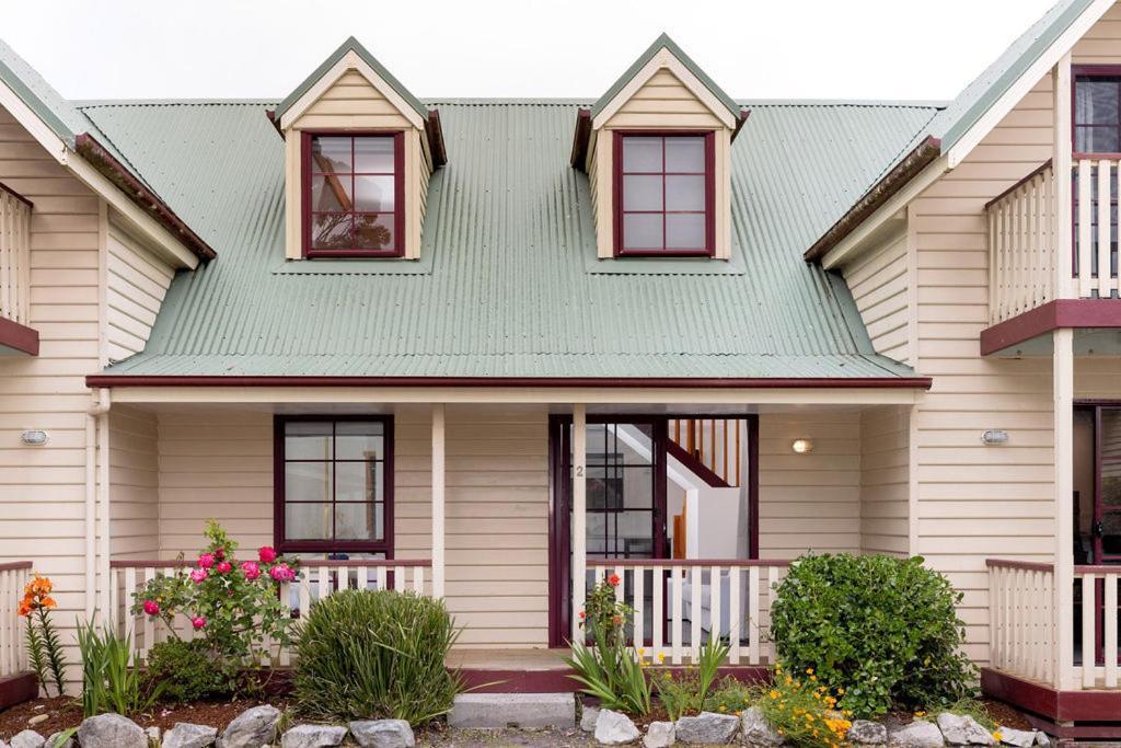 Big4 Strahan Holiday Retreat Екстер'єр фото