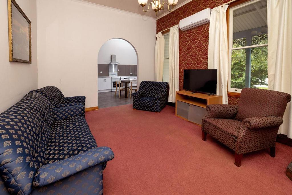 Big4 Strahan Holiday Retreat Екстер'єр фото